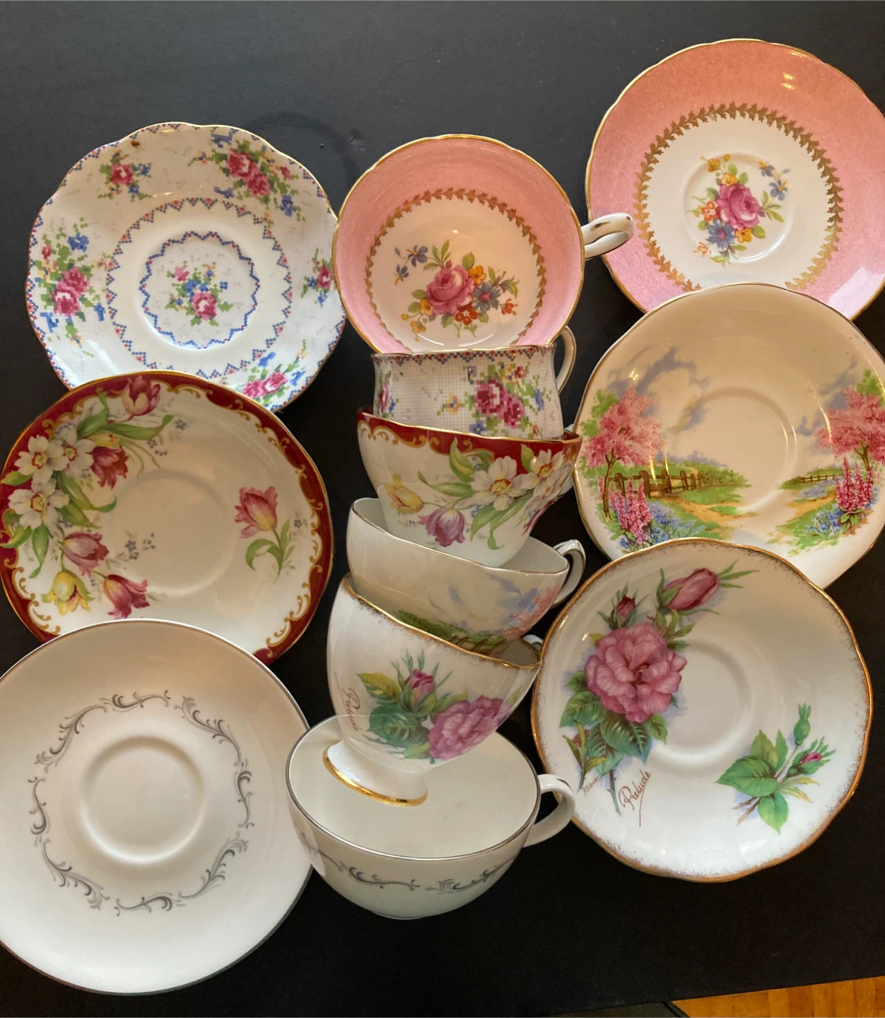 Vintage 6 Tea Cups and Saucers Set - Floral Collection