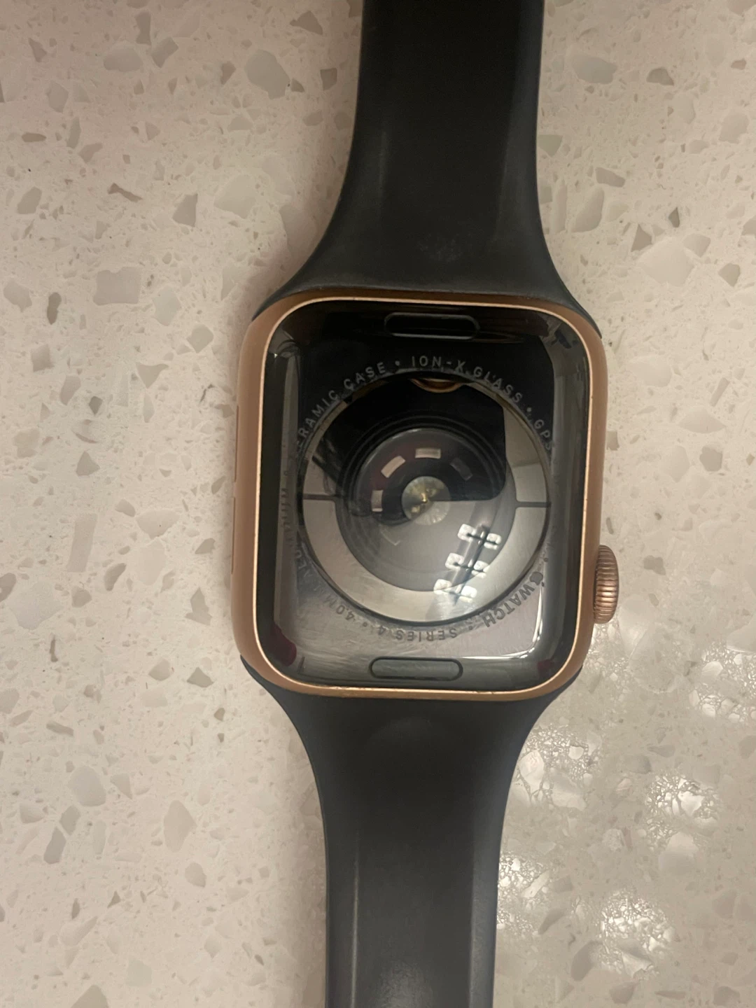 Apple Watch Series 4 - photo 4