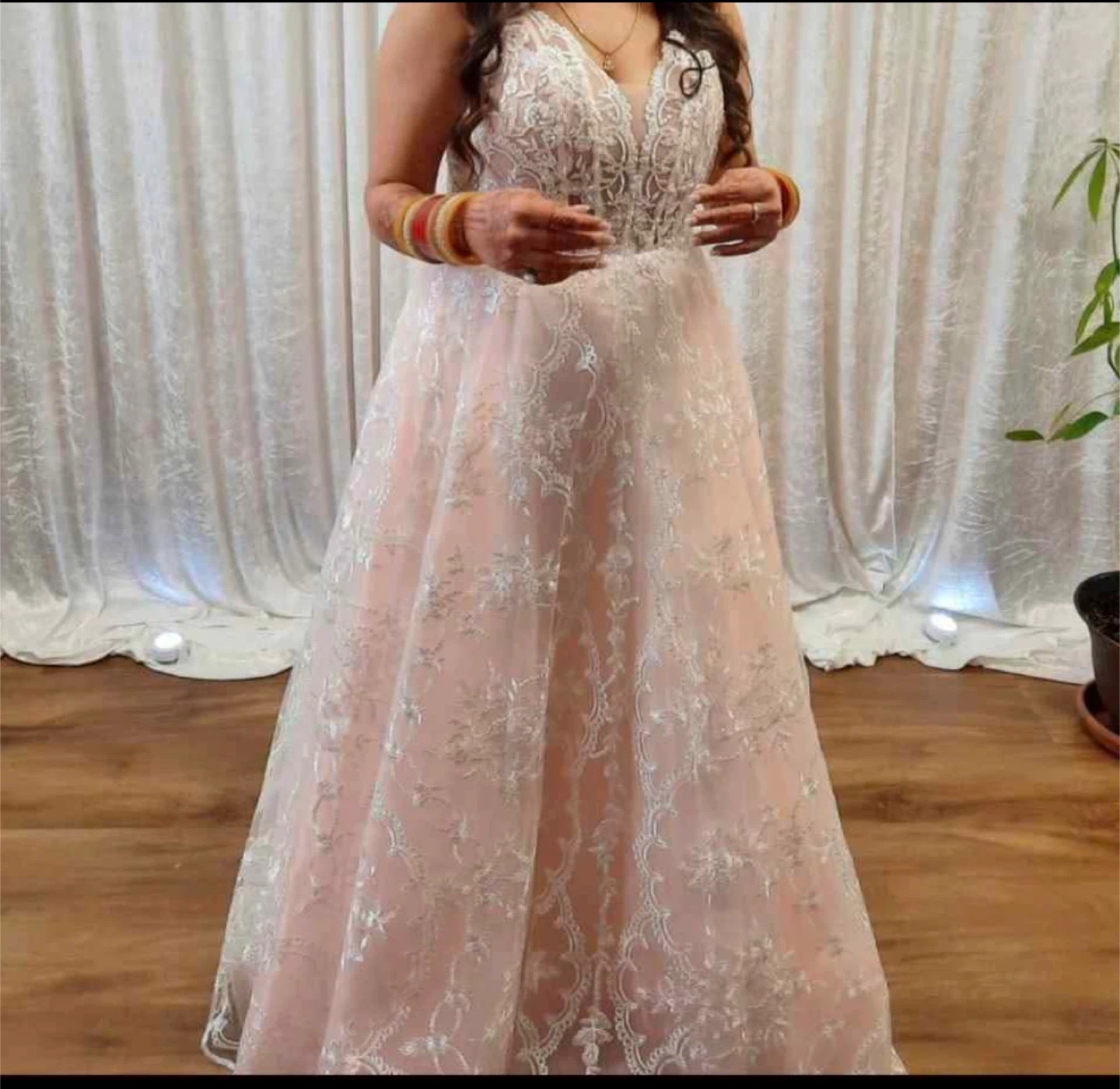 White Lace Evening Gown - photo 2