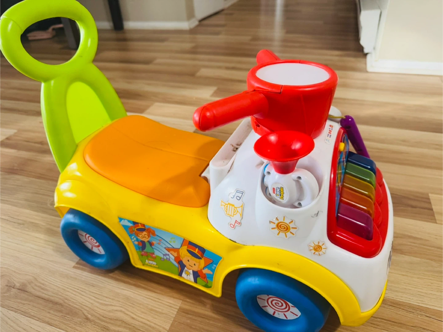 Fisher-Price Laugh & Learn ride on Toy Car