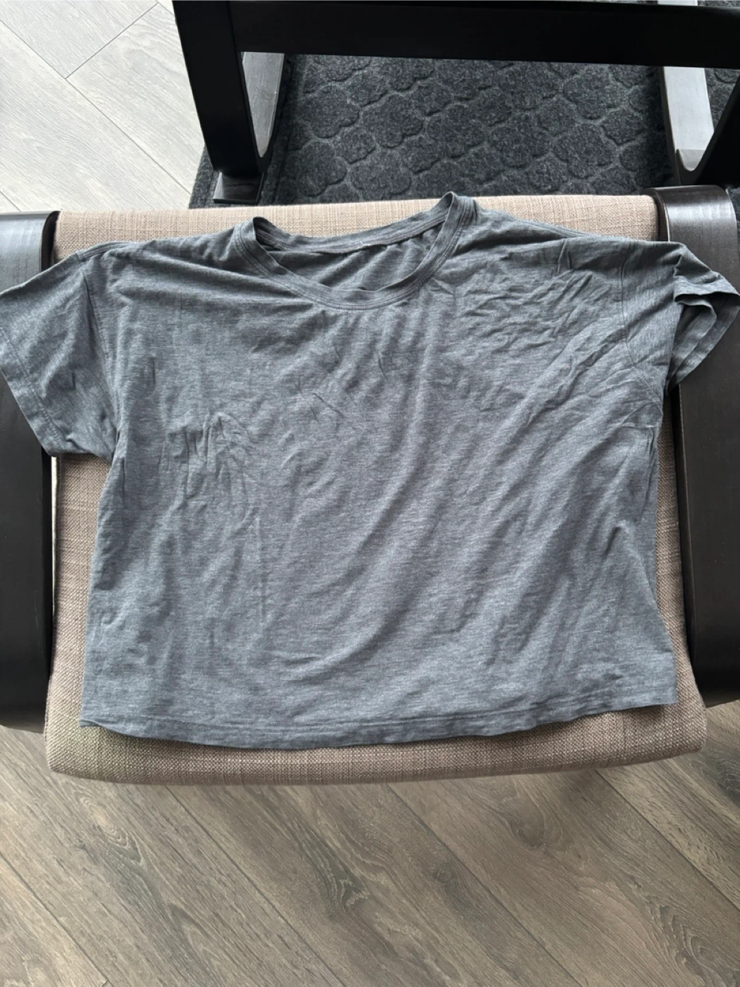 Grey lululemon top