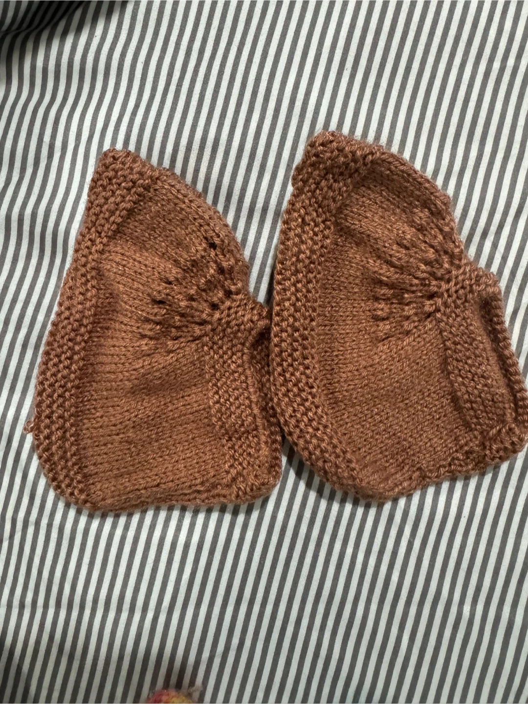 Hand-knitted  Booties (Socks) - photo 2
