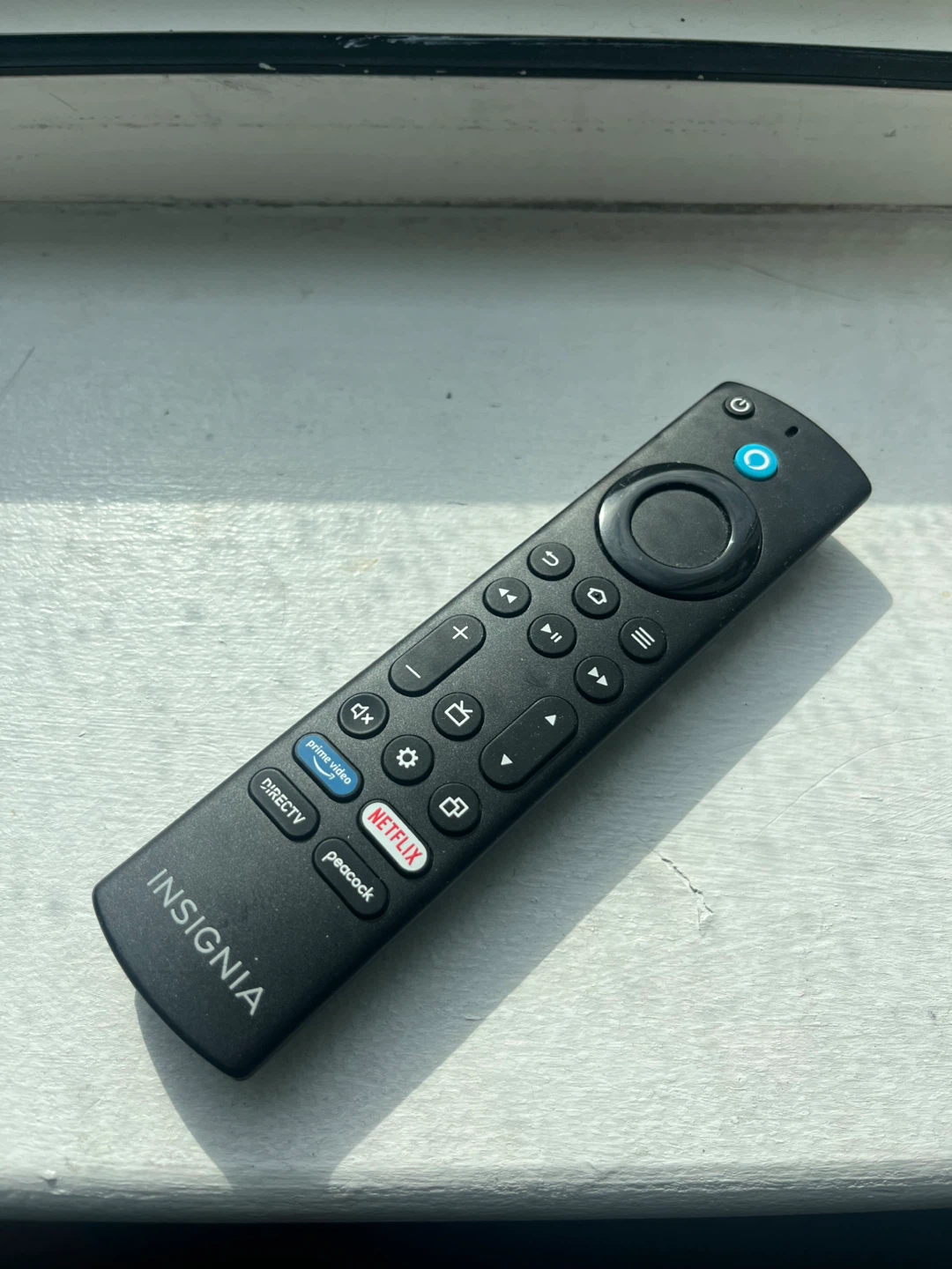 32-inch Insignia Fire TV Edition Smart TV - photo 2