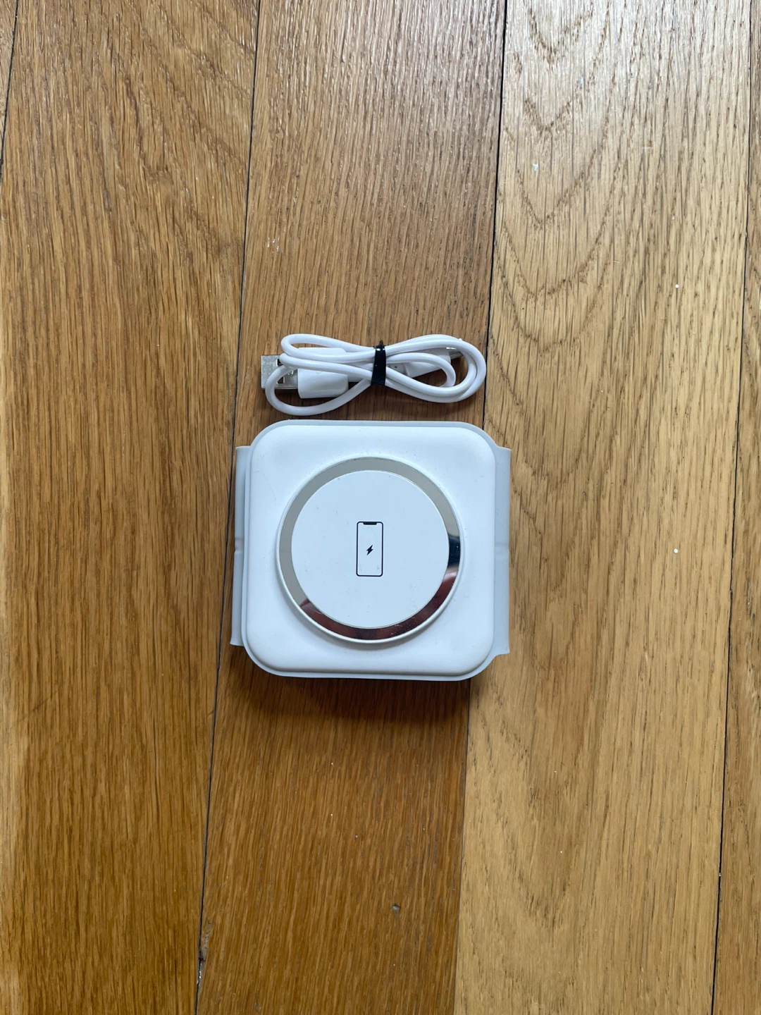 UCOMX 3-in-1 Wireless Charger - photo 3