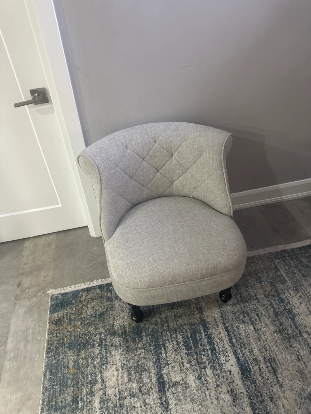 Grey Accent Chair with Tufted Back set of 2 - photo 2