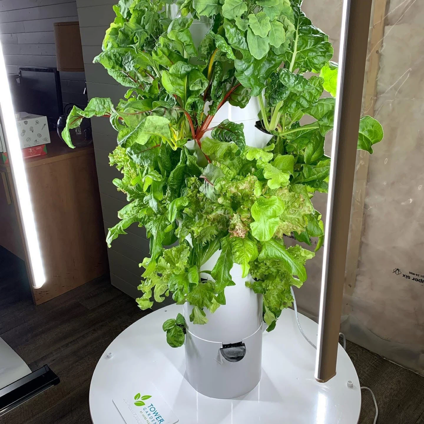 Indoor/Outdoor Tower Garden Vertical Aeroponic Growing System