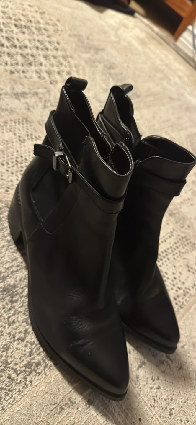 Blondo Waterproof Leather Ankle Boots Size 8.5