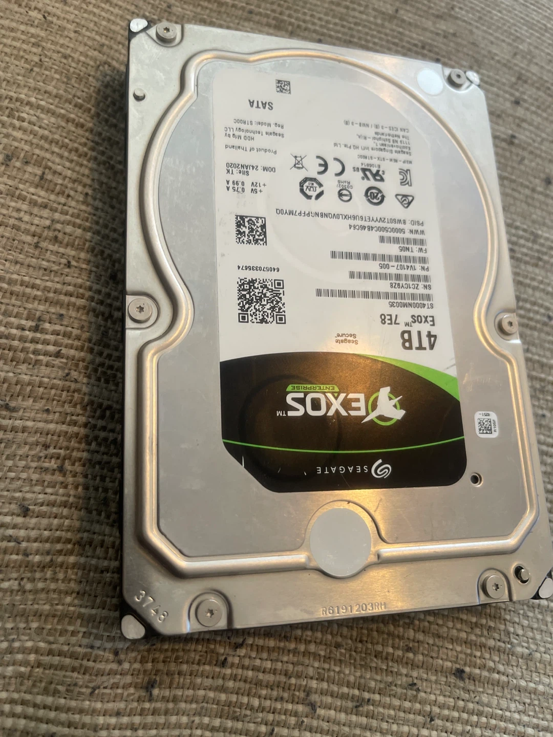 Seagate Exos 7E8 4TB Enterprise Hard Drive - photo 3