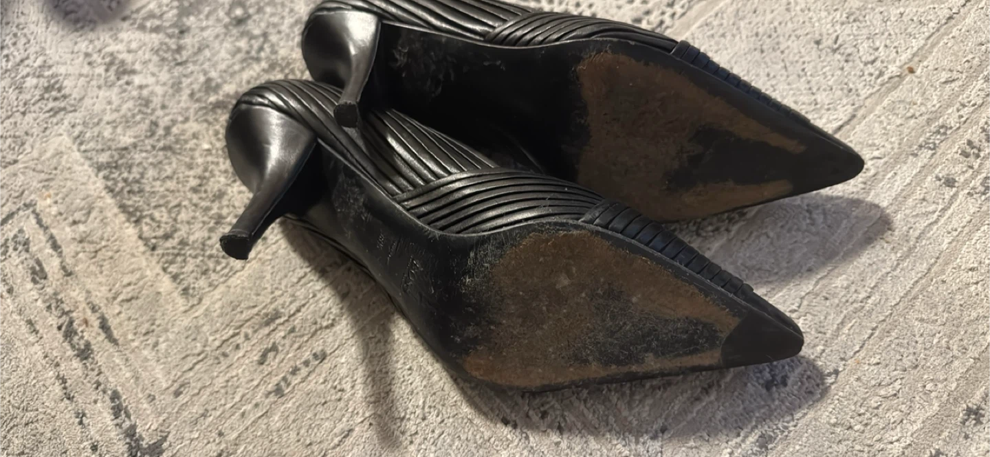 Black Hugo BOSS Leather Heeled Pumps - Size 38.5 - photo 4