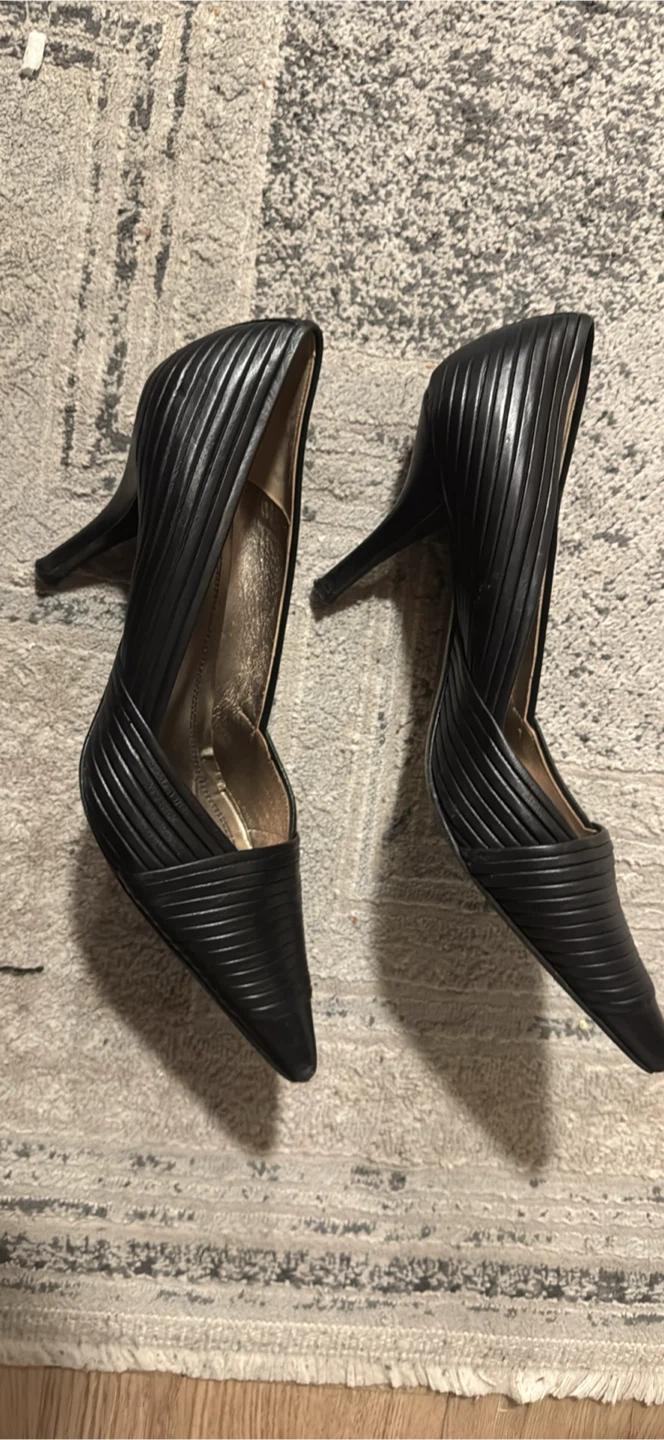Black Hugo BOSS Leather Heeled Pumps - Size 38.5 - photo 2