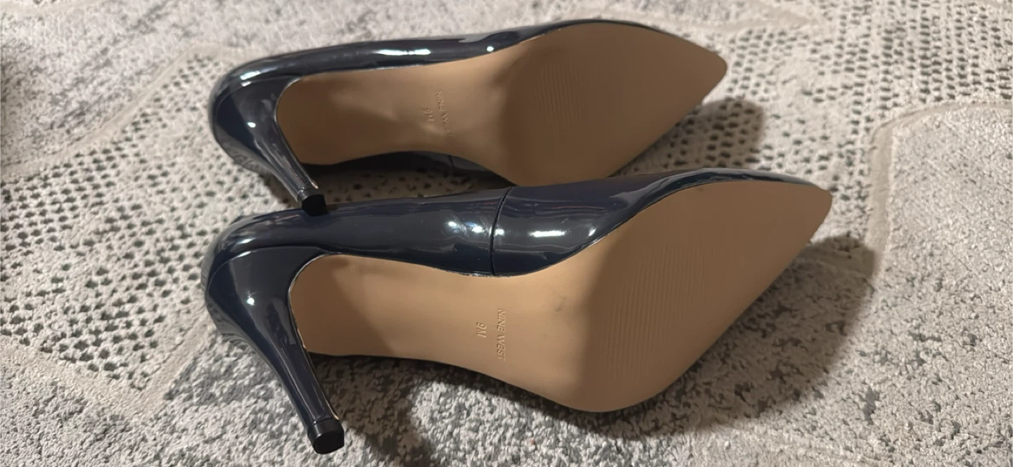 Nine West Navy Heels Size 9M - photo 3
