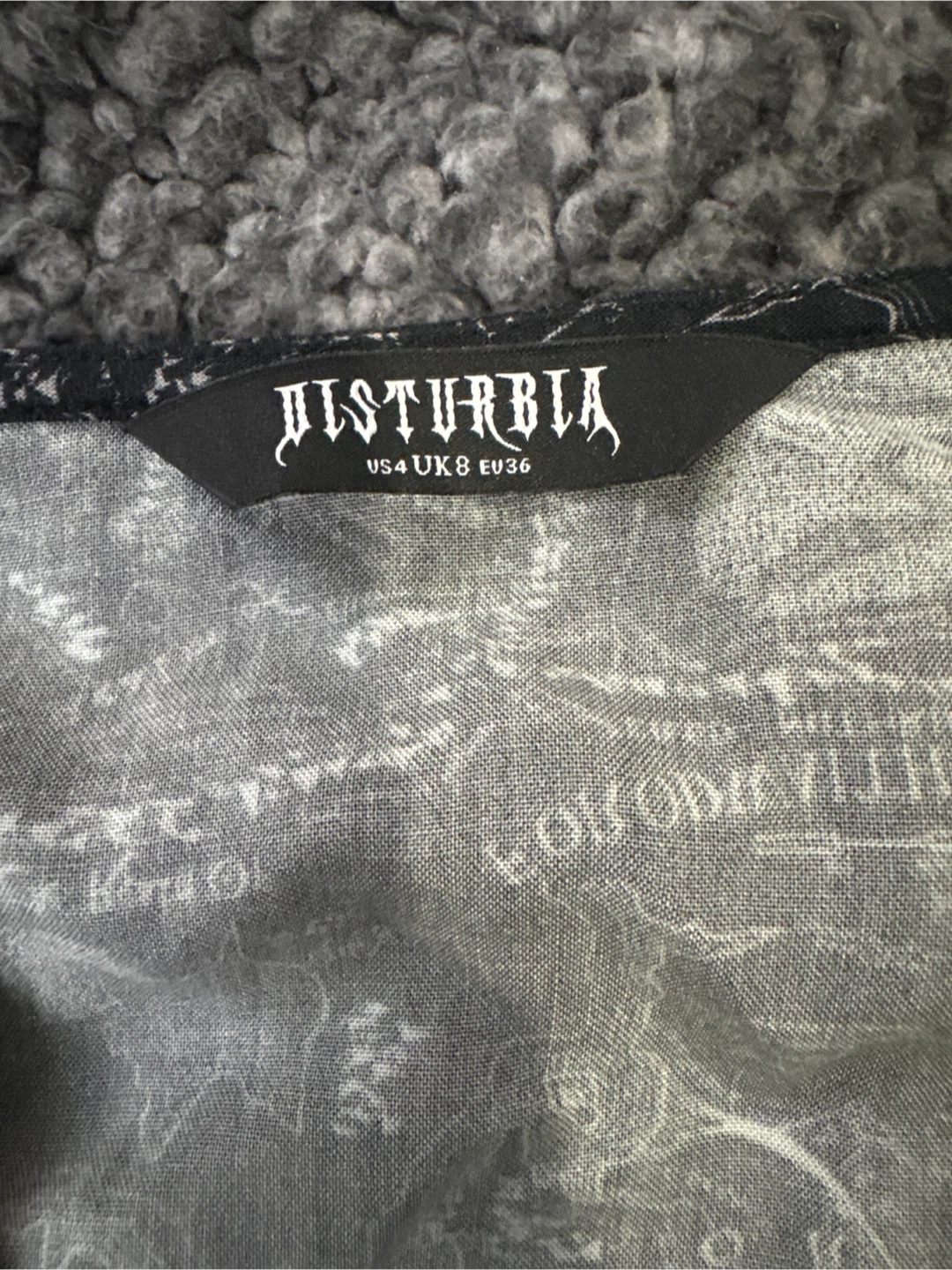 Crop Top w/ Fantasy Map Design - Size 4 - photo 4