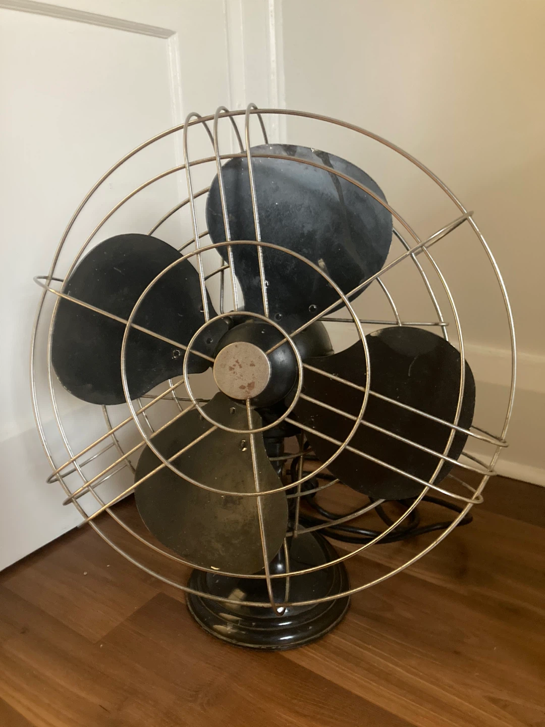 VINTAGE Robbins & Myers 3 Speed Oscillating Industrial Table Fan - photo 2