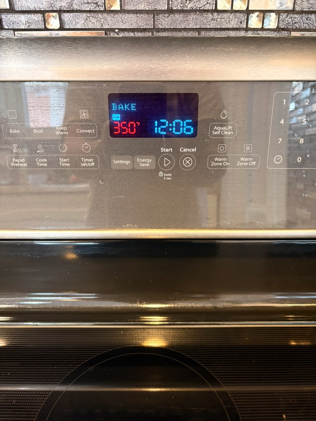 Whirlpool Electric Range with Oven - photo 4