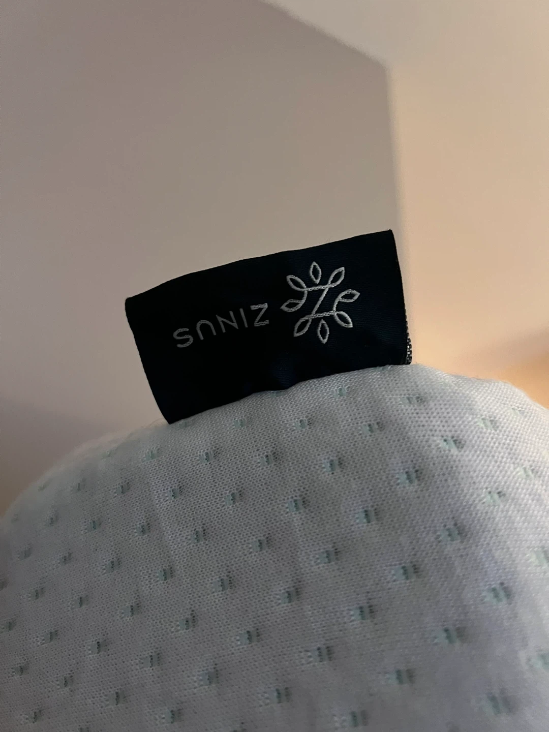 Zinus Mattress + Waterproof Cover + Blanket - photo 2