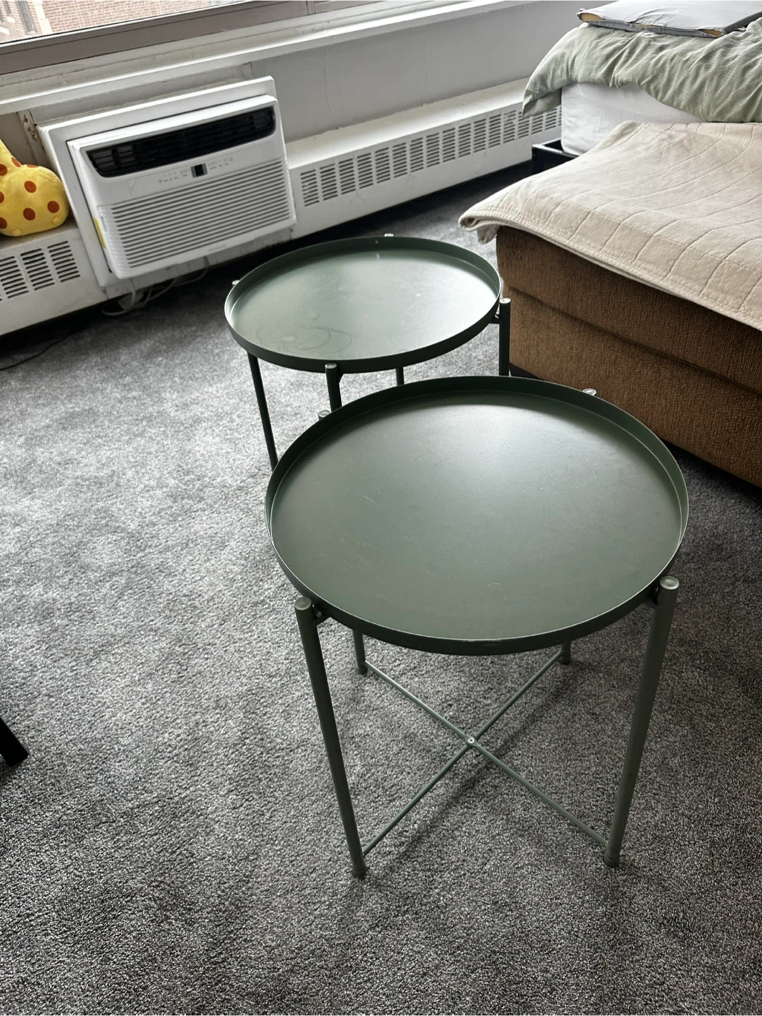 Set of 2 Green Metal Round Side Tables