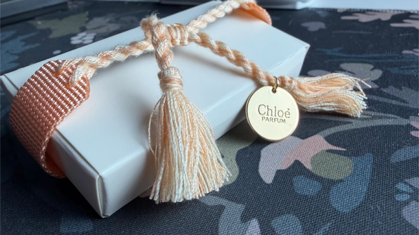 Chloé “I AM CHLOE”Parfum Peach Adjustable Bracelet (BNIB) - photo 5