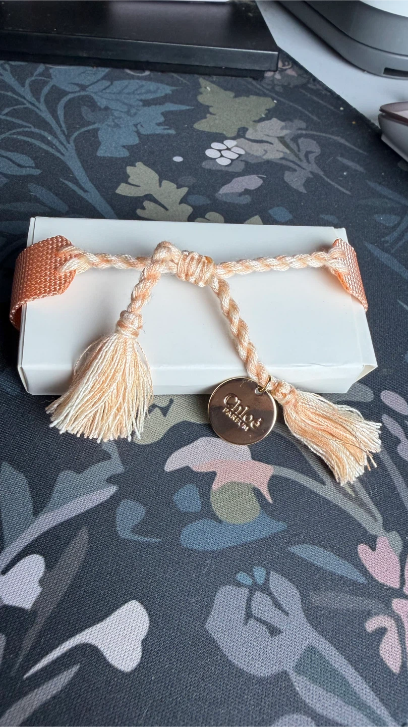 Chloé “I AM CHLOE”Parfum Peach Adjustable Bracelet (BNIB) - photo 2