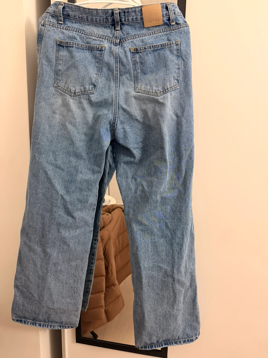 Women's Light Wash Wide Leg Jeans - photo 2