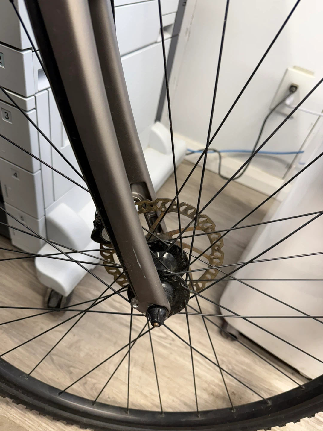 Giant Revolt 3 Gravel Bike - photo 5