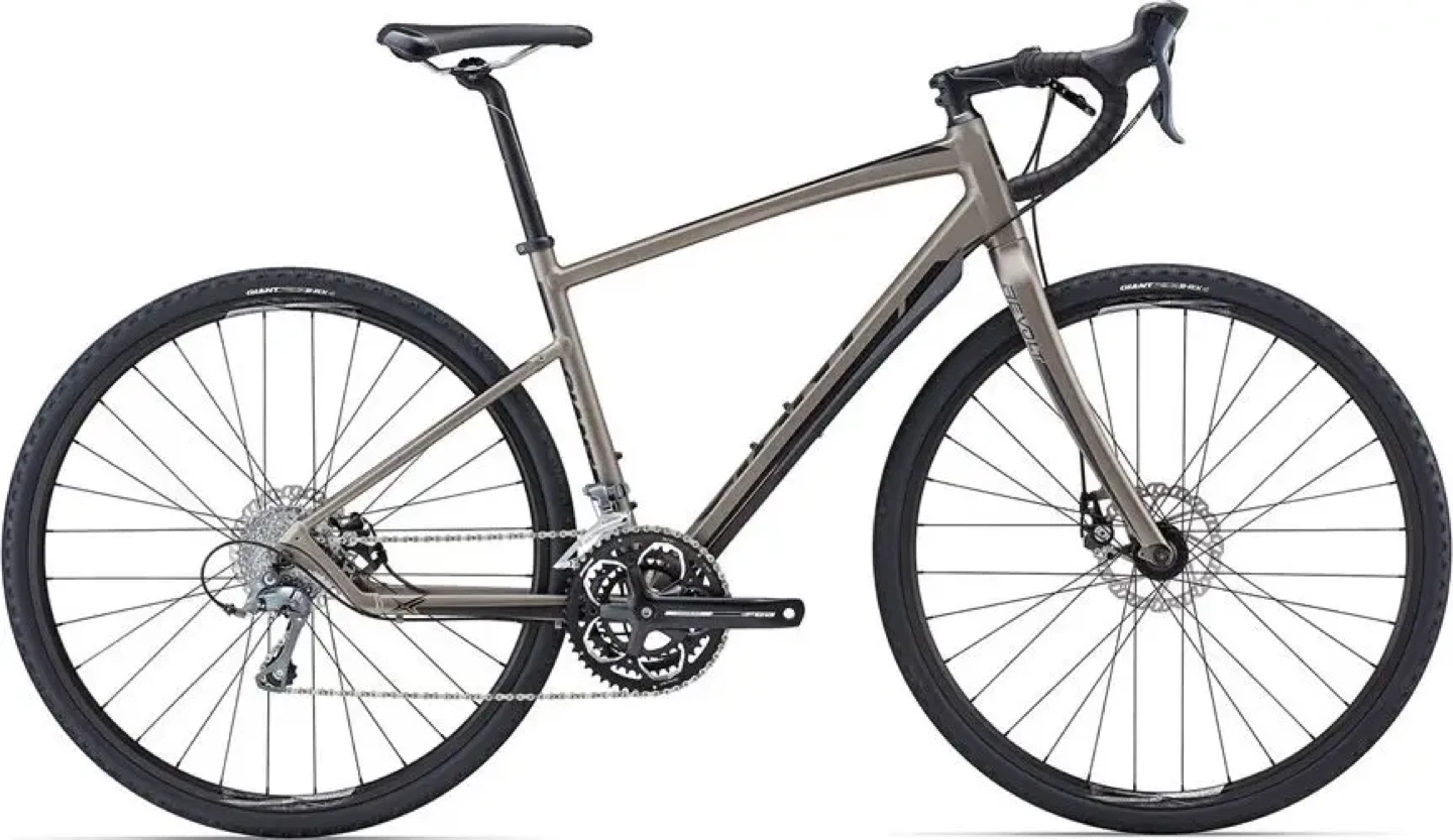 Giant Revolt 3 Gravel Bike - photo 2