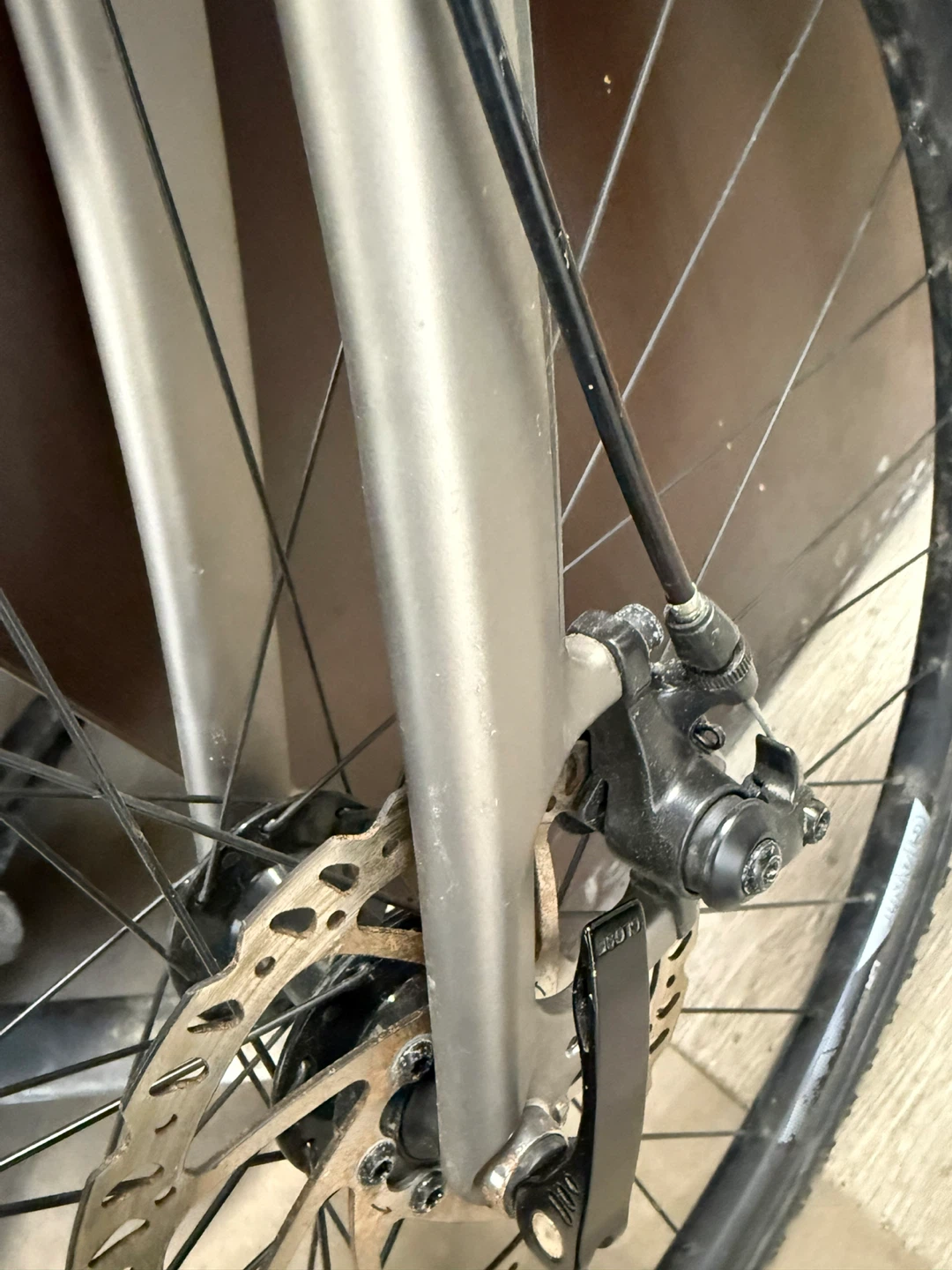 Giant Revolt 3 Gravel Bike - photo 3