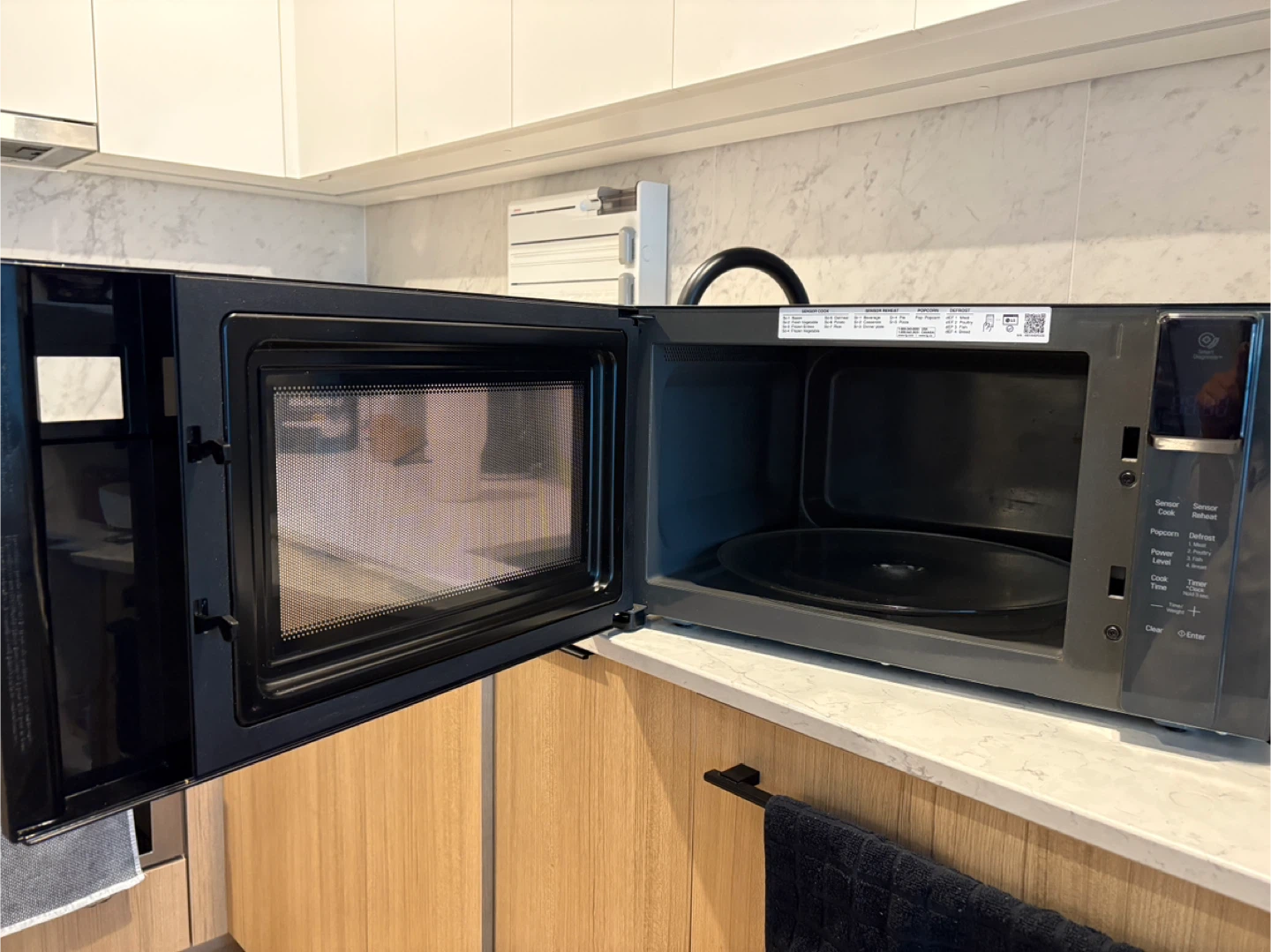 LG Smart Inverter Microwave