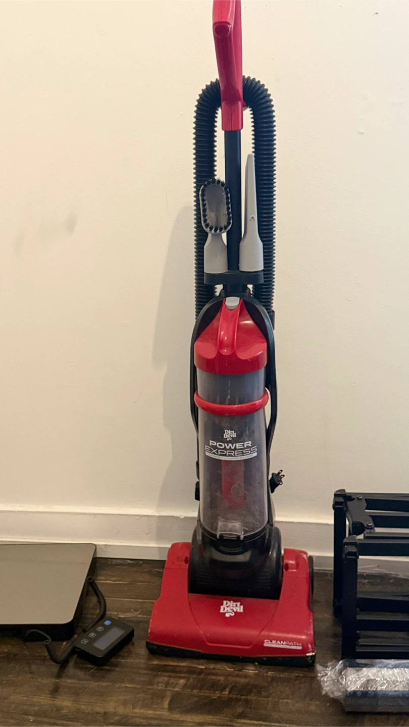 Dirt Devil Power Express Compact Bagless Upright Vacuum Cleaner - photo 2