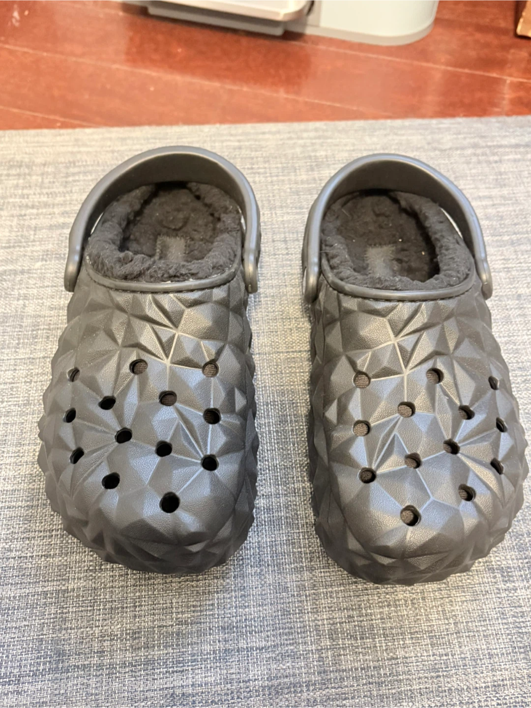 Crocs Lined Clog Shoes - Black - Size 7