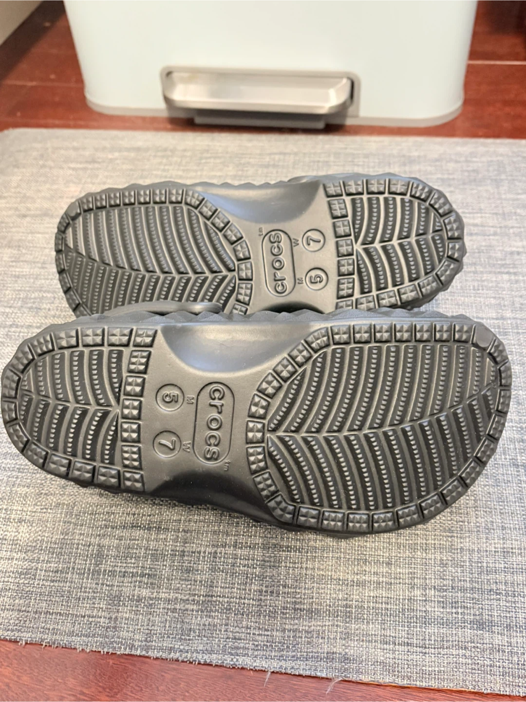Crocs Lined Clog Shoes - Black - Size 7 - photo 3