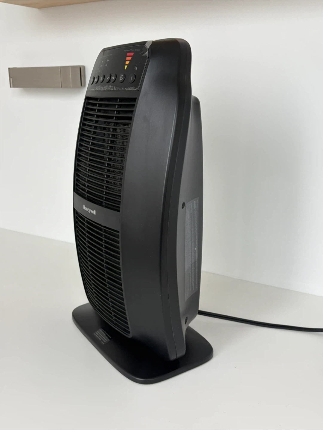 Honeywell HeatGenius Ceramic Heater - photo 3