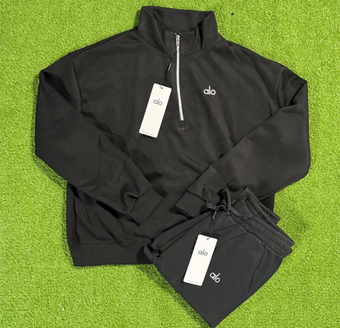 Alo Black Quarter Zip & Uncuffed Sweatpants Set - All Sizes