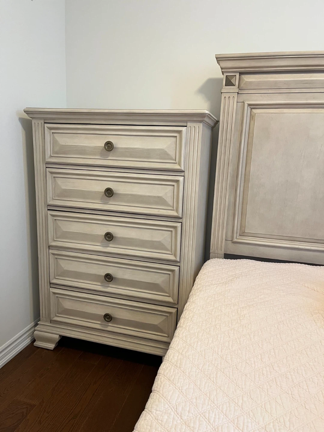 5-Drawer Tall Chest Dresser - Vintage white /Cream - photo 2