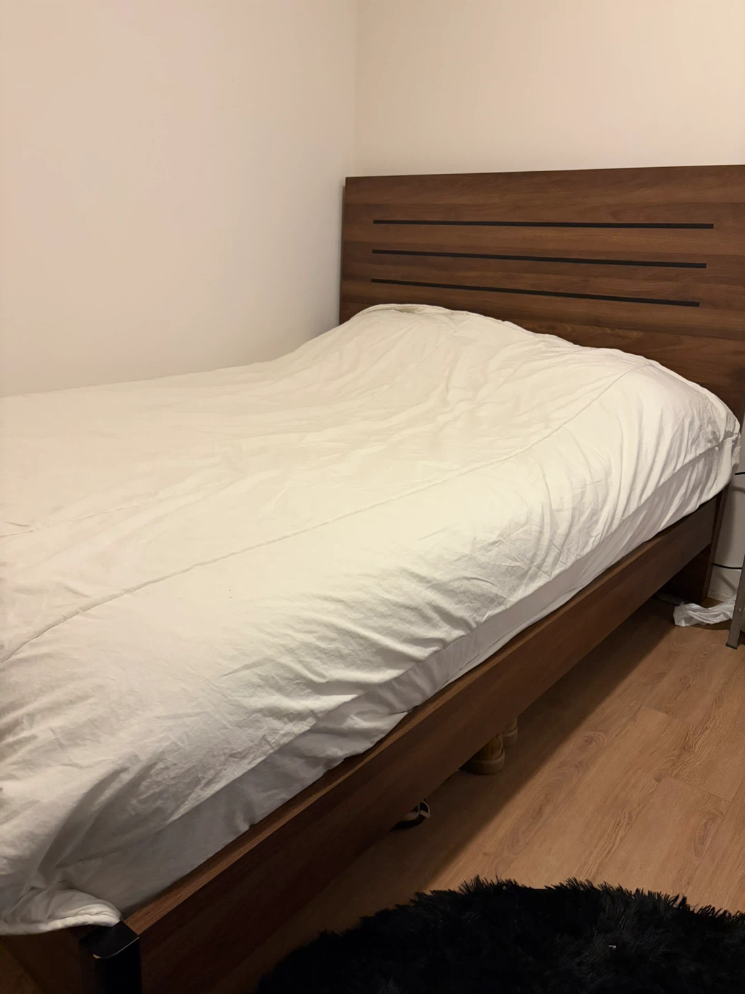 Double size bed “Kali” walnut