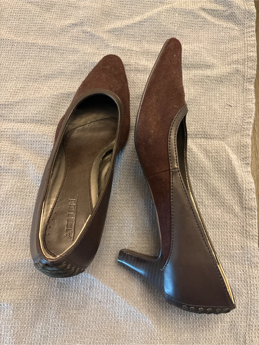 Attitude Women's Brown Suede and Leather Heels - photo 3