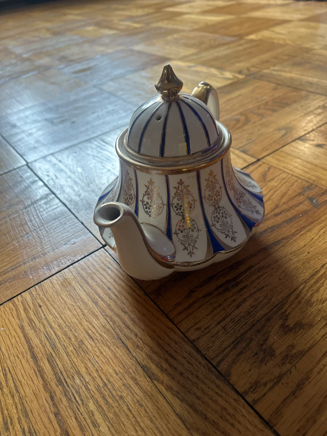 Vintage Decorative Teapot - photo 3