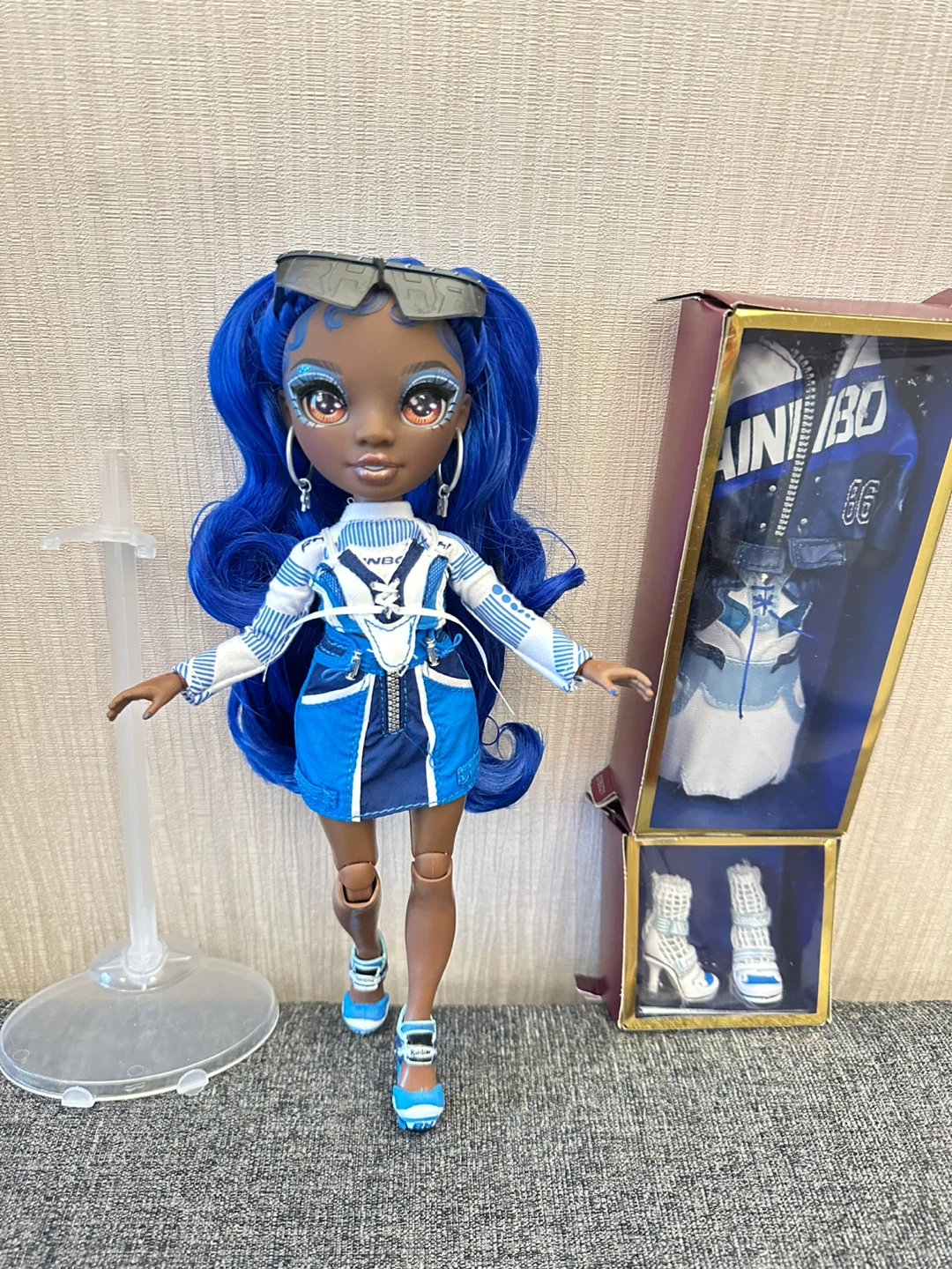 Like New Rainbow High Coco Vander -Cobalt Blue Fashion Doll - photo 5