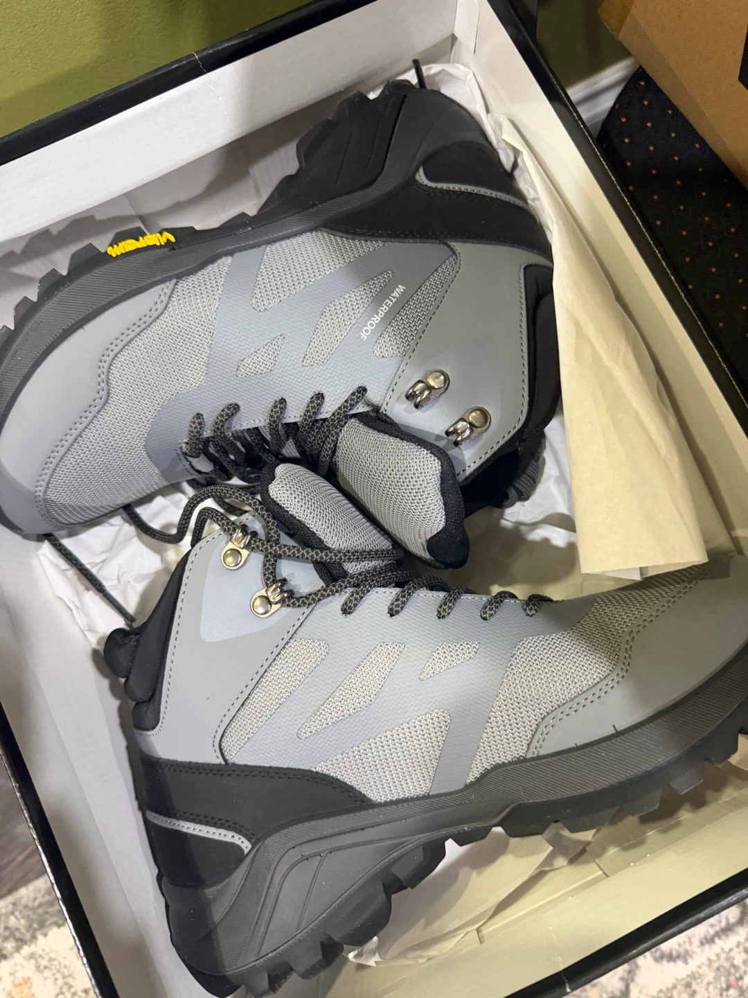 ARTICA Waterproof Hiking Boots Size 39