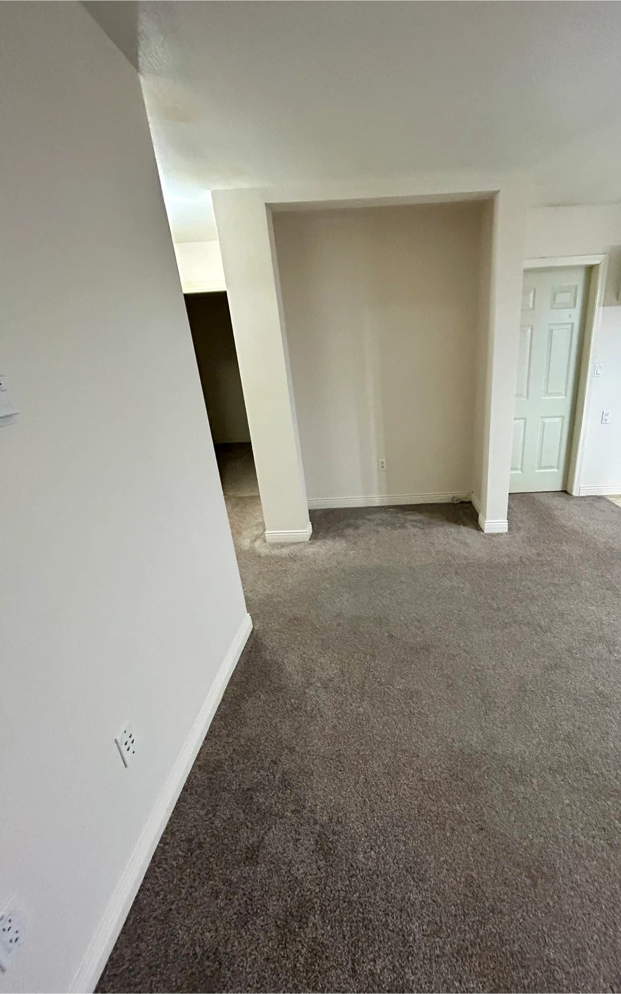 Basement Room and Bathroom Rental - photo 2
