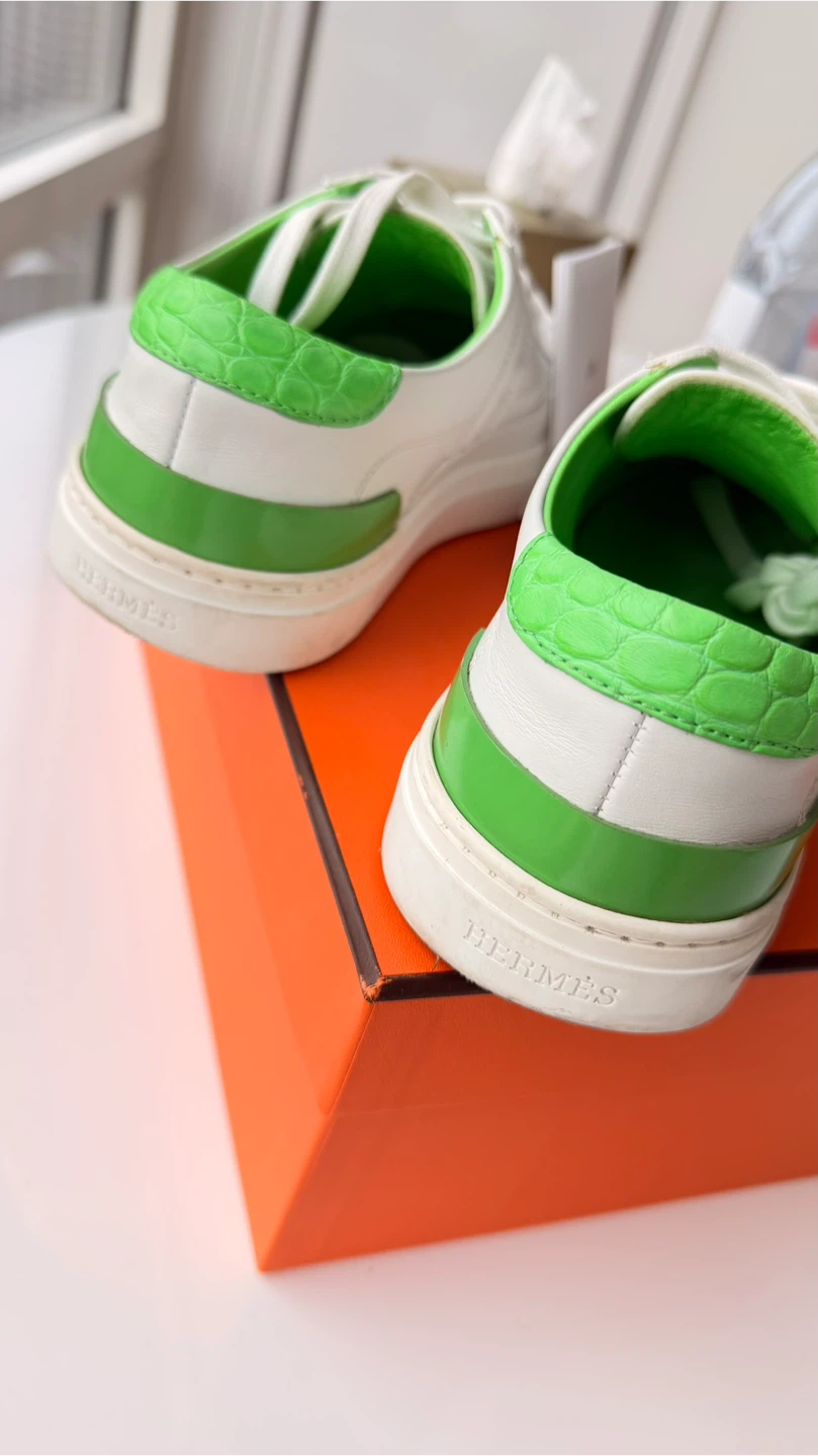 Hermès Sneakers Size 37 – Crocodile Heel Detail - photo 3