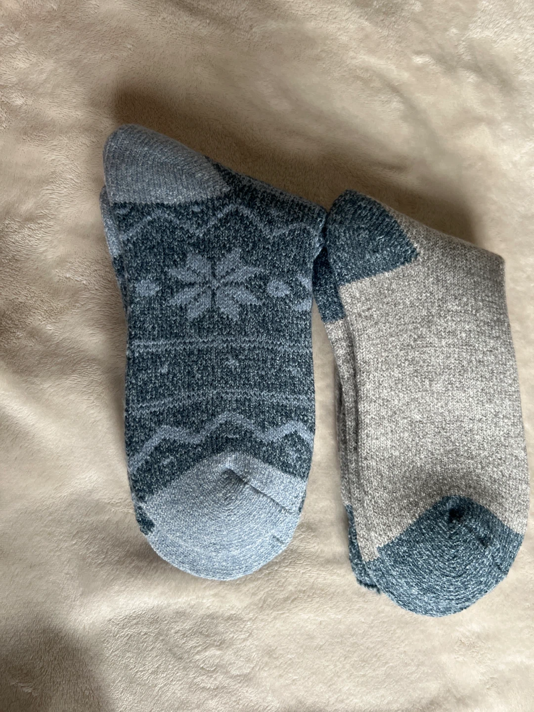 4 Brand new Cozy Winter Socks - take all Set of 4 ($15) - photo 2