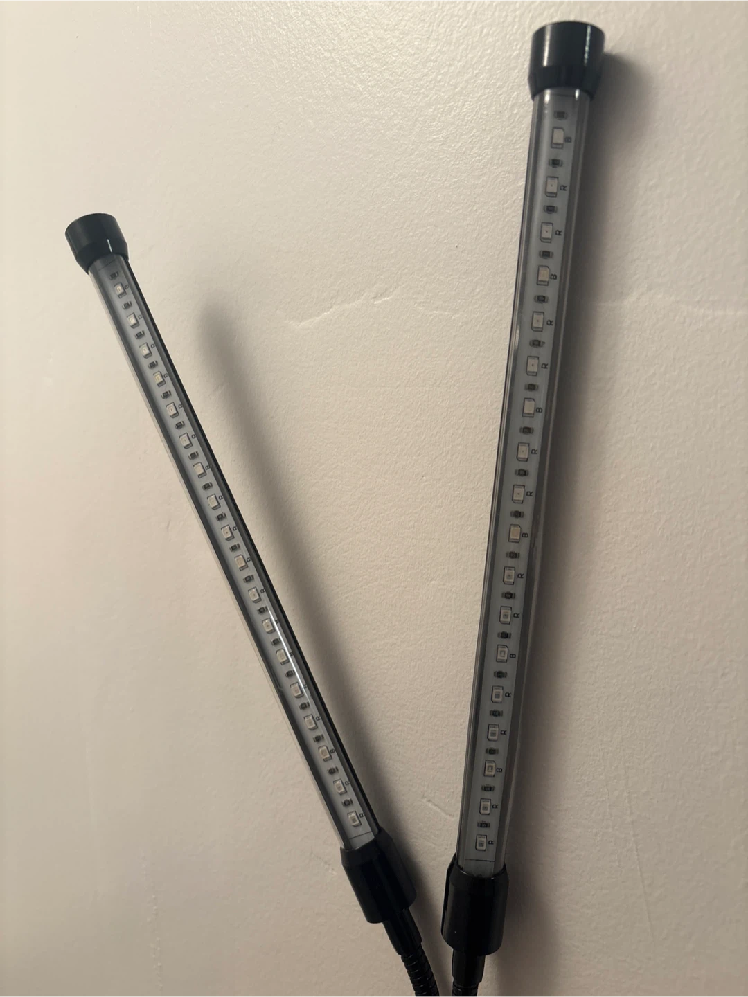 Clip-on Grow Light with Dual LED Stems - photo 4