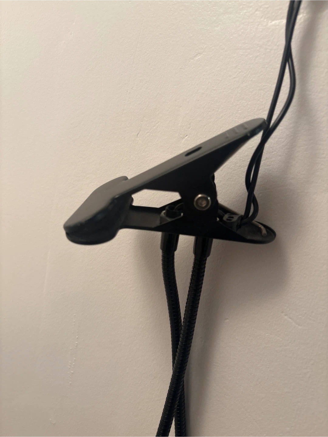 Clip-on Grow Light with Dual LED Stems - photo 3