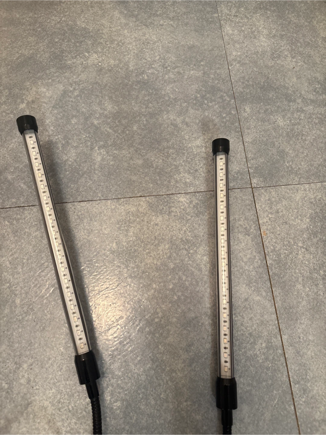 Clip-on Grow Light with Dual LED Stems - photo 2
