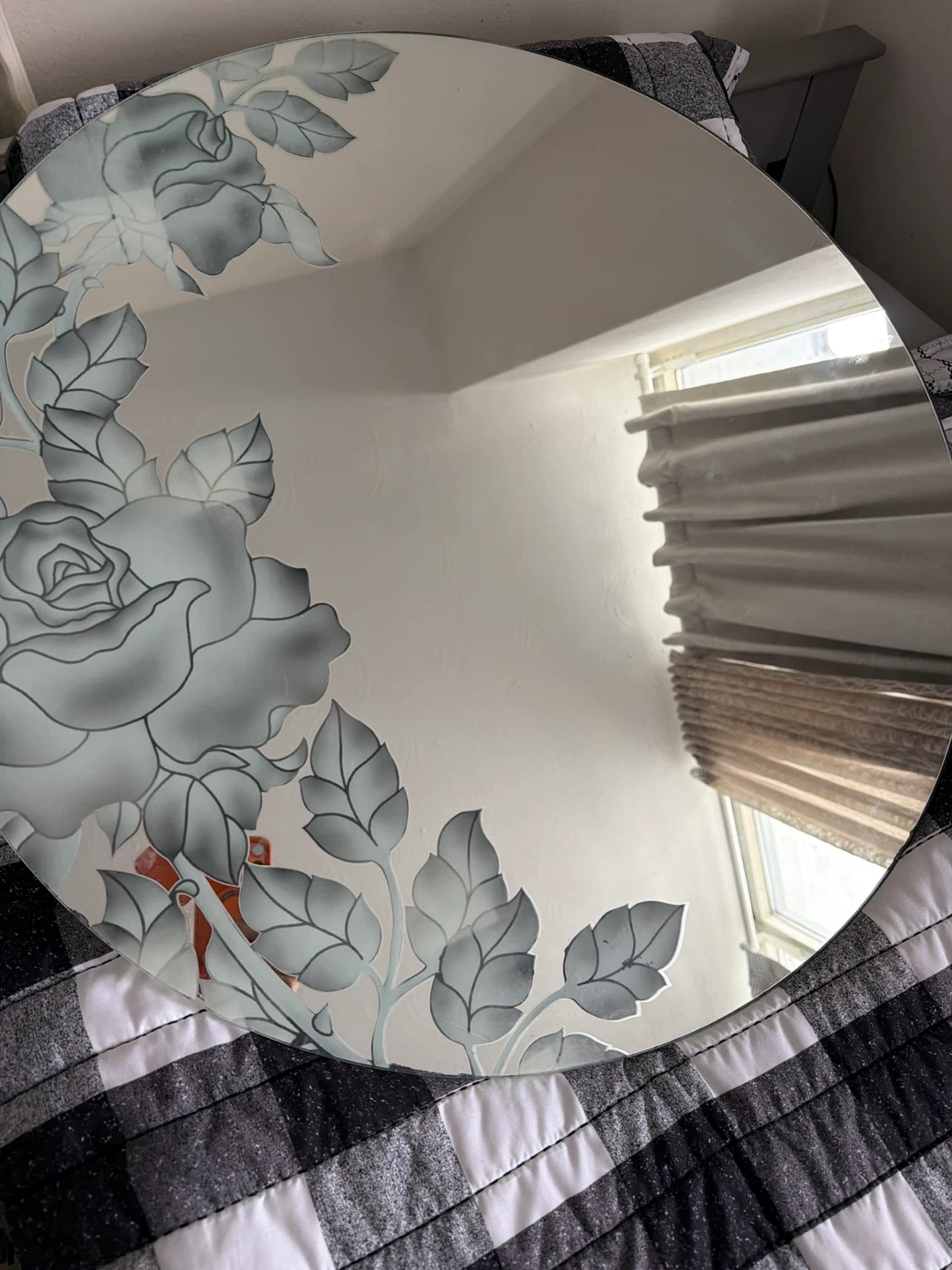 Decorative Round Mirror with Rose Design - photo 2