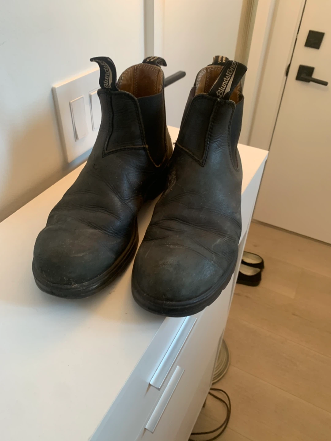 Size 9 Men's Blundstone Boots - photo 2