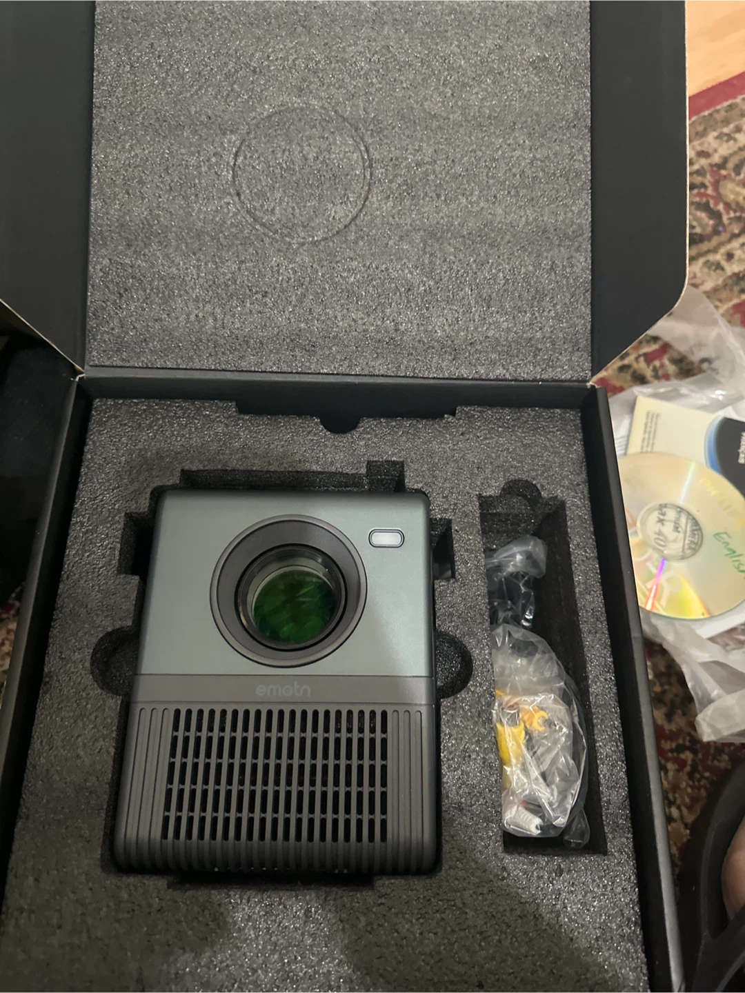 Emotn Projector