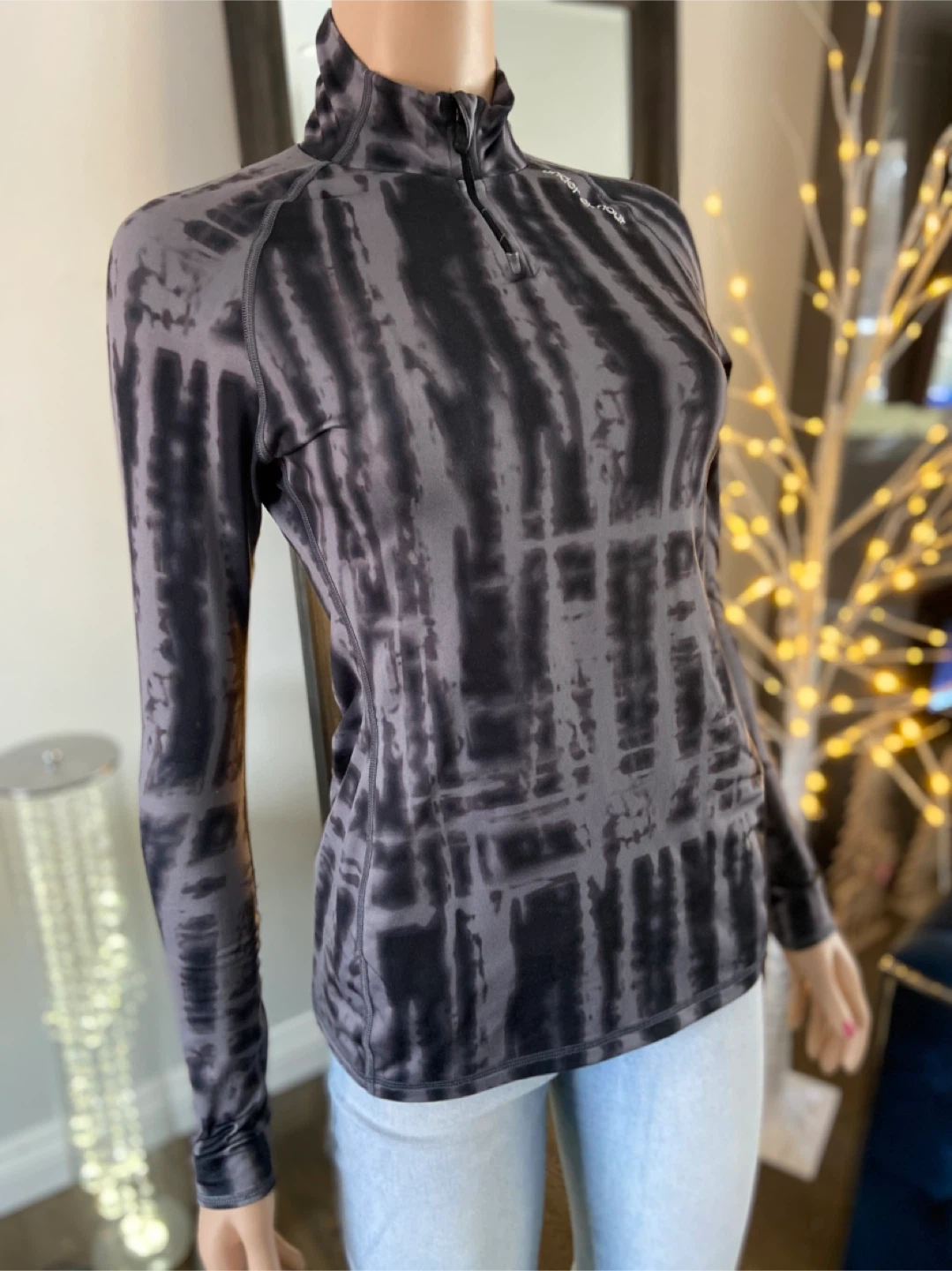 EUC Under Armour Tie-Dye 1/4 Zip Long Sleeve Top S - photo 2