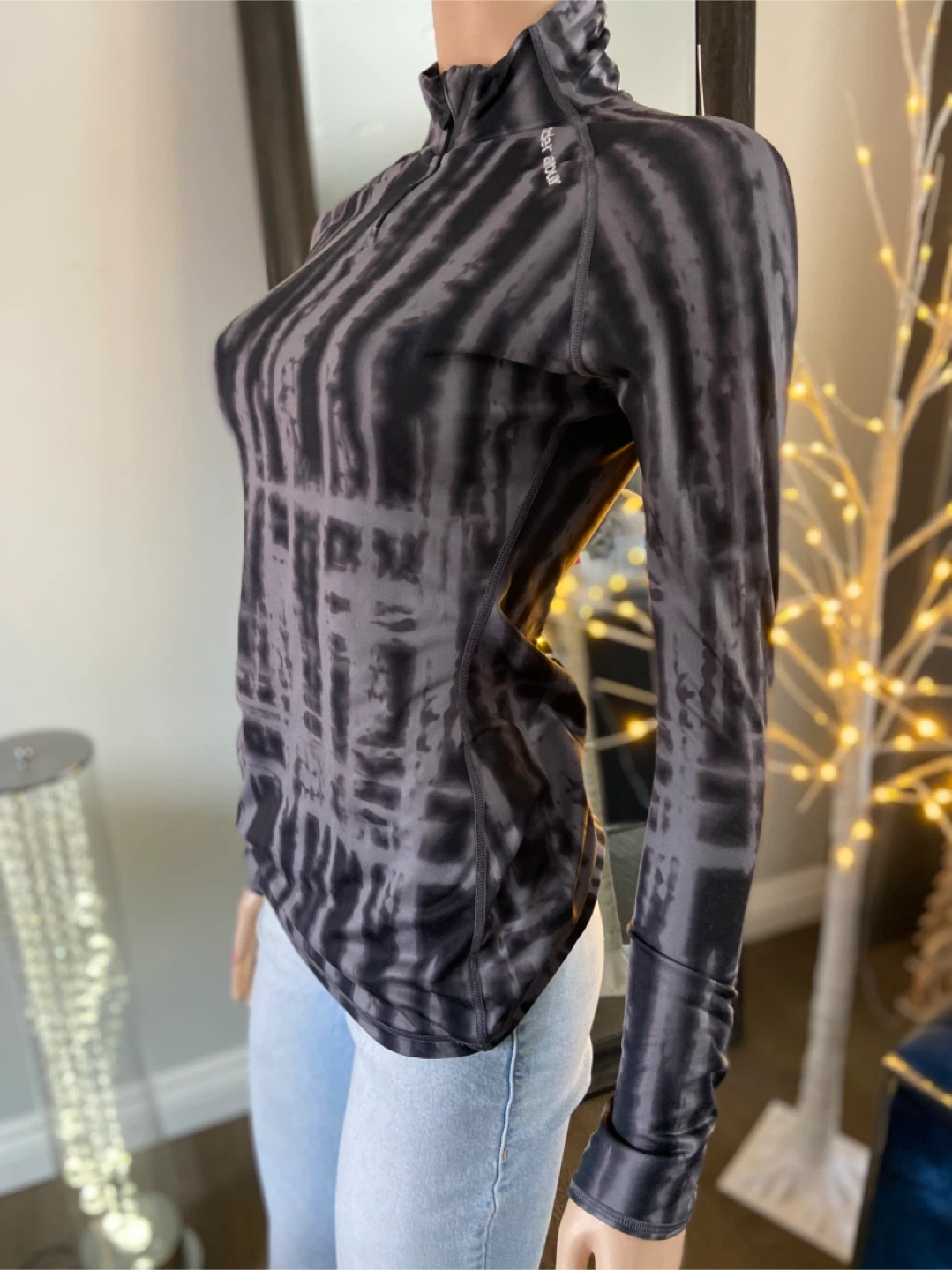 EUC Under Armour Tie-Dye 1/4 Zip Long Sleeve Top S - photo 5