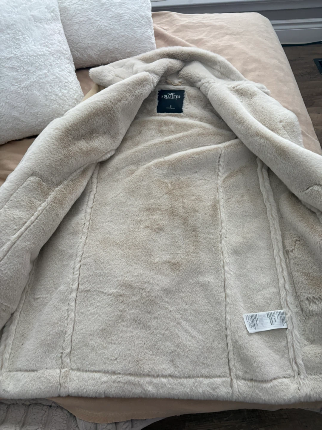 Hollister Cream Faux Suede - photo 2